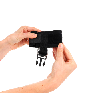 KINK - APPUI-POIGNET EN NÉOPRÈNE À ATTACHES ET BOUCLES NOIR RÉGLABLE 22-34 CM