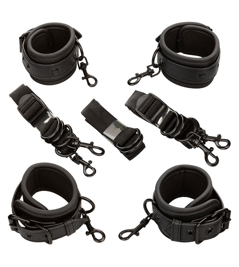 CALEXOTICS - NOCTURNAL CEINTURE DE LIT RÉGLABLE EN CUIR NOIR